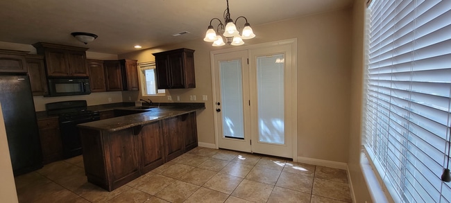 Photo - 340 W 1425 N