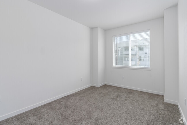 2BR, 2BA - 1,012SF - Primary Bedroom