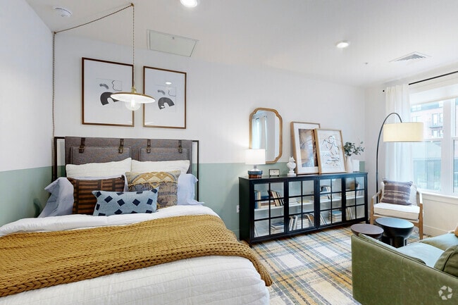 Studio - 575SF - Bedroom - Ironworks on Fox