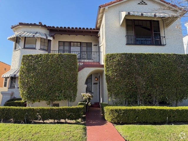 Building Photo - 1559 S Sierra Bonita Ave Rental