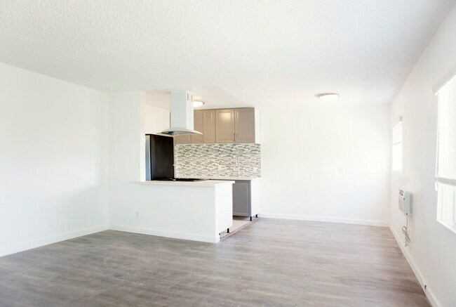 Carlyle Apartments