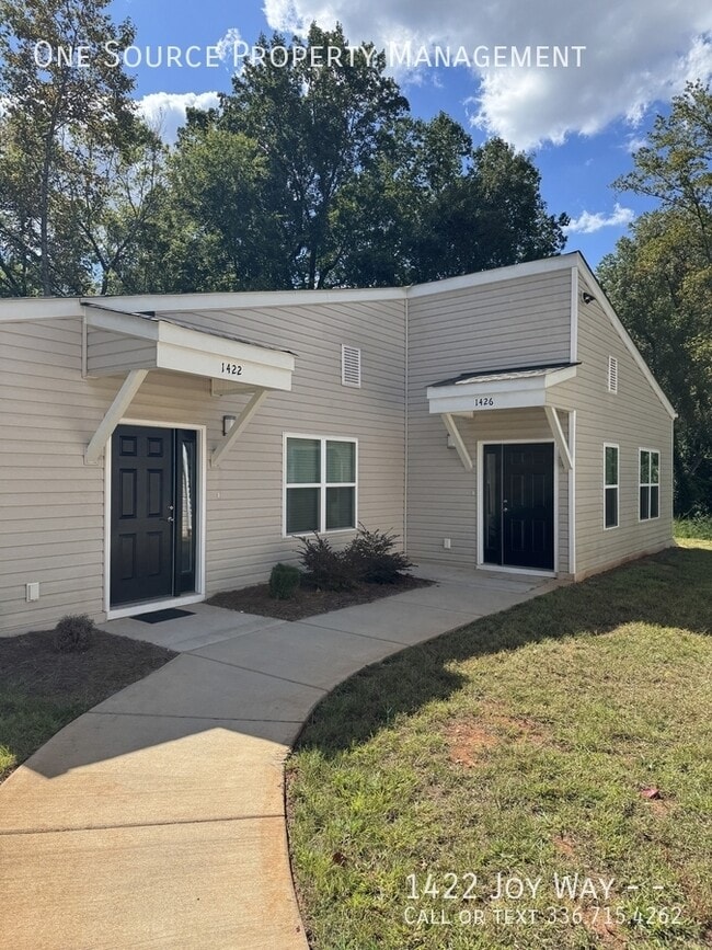 Building Photo - 1422 Joy Wy Unit -