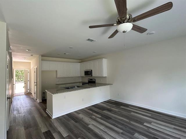 Photo - 202 Henderson St