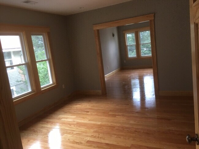 Building Photo - 152 Winchester St Unit 1 Rental
