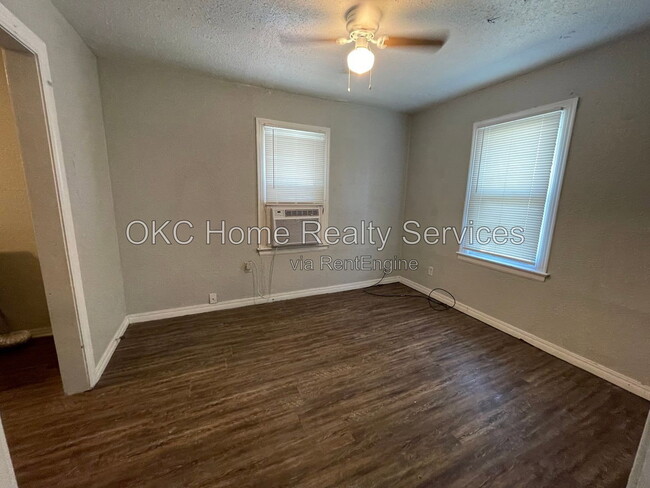 Photo - 3509 S Blackwelder Ave