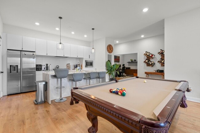 Photo - 250 Greene St