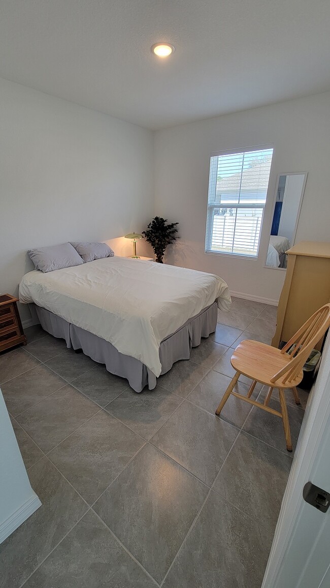 Photo - 733 Cleaves St SE Unit cleaves