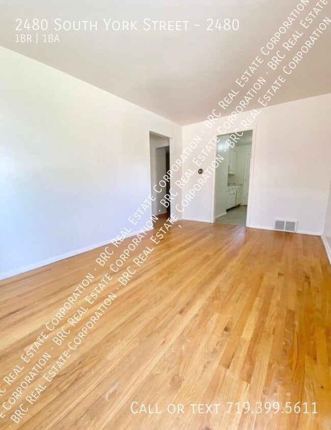 Photo - 2480 S York St Unidad 2480