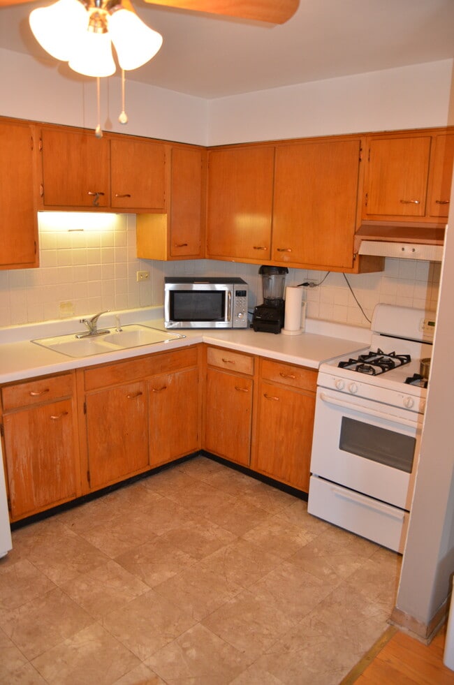 Photo - 1603 Waukegan Rd Unidad 16