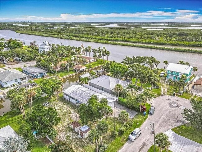 Photo - 189 Lewis St