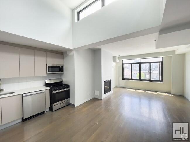 Building Photo - Bushwick Avenue / Expansive Spacious 2 Bed... Unit 611 Rental