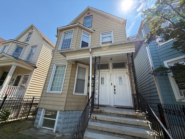 Building Photo - 2943 N Allen Ave Unit 1 Rental