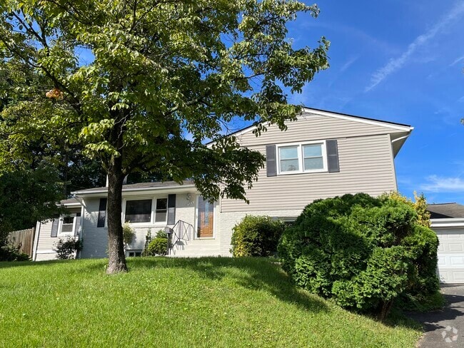 Building Photo - 7206 Bayside Ct Rental