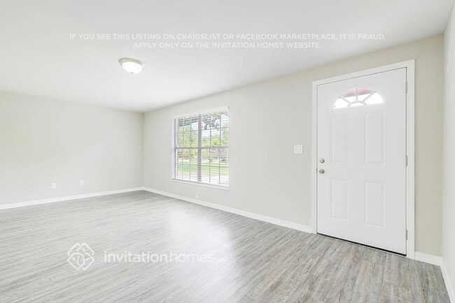 Photo - 8127 Kenwood Dr N