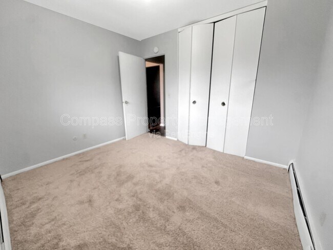 Photo - 2835 S Burdick St Unidad B