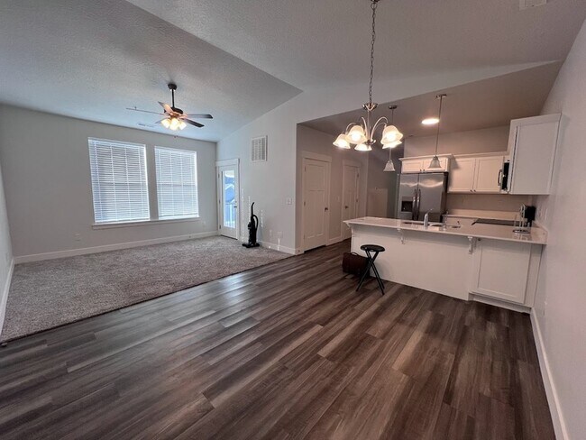 Photo - 338 W 410 N St