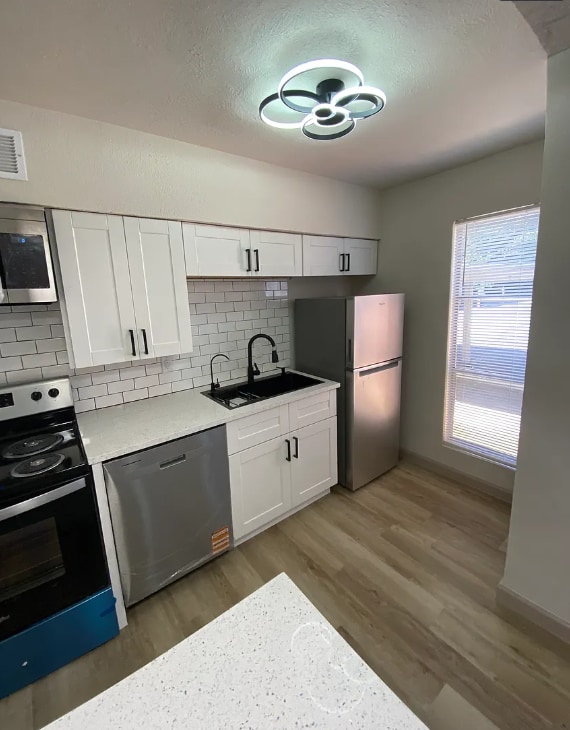 Photo - 4518 Amesbury Dr