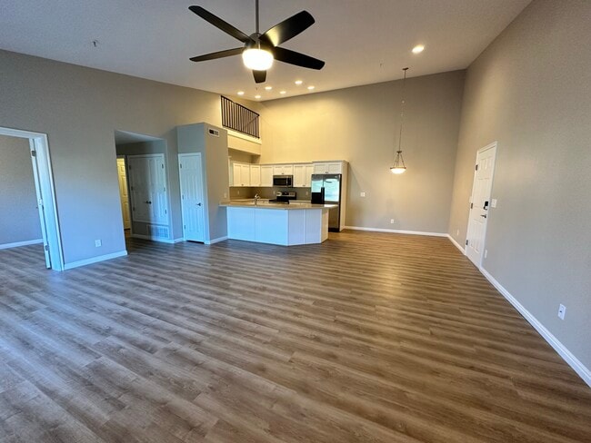 4985 Kiska Ln