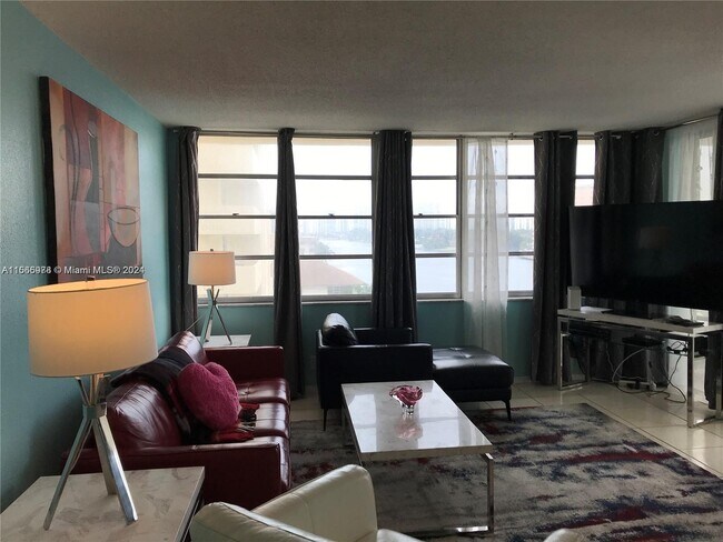 Photo - 1817 S Ocean Dr