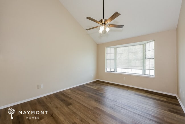 Photo - 2041 New Haven Dr