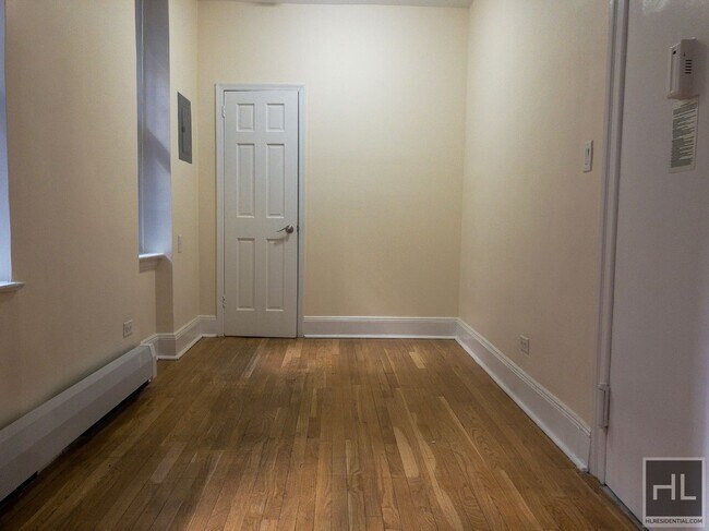 Photo - WEST 45 STREET Unit 1M