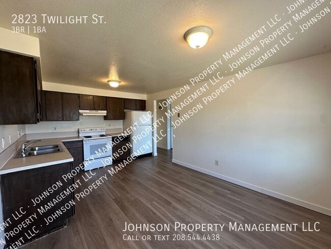 Photo - 2823 Twilight St