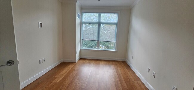 Photo - Luxury 1-Bed/1-Bath with Laundry in Unit