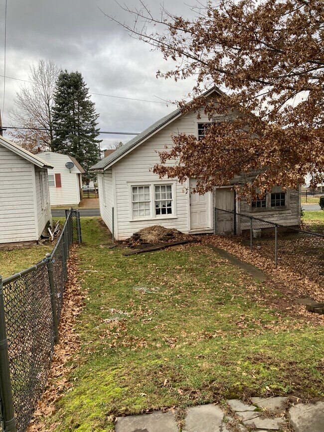 Photo - 93 E Main St