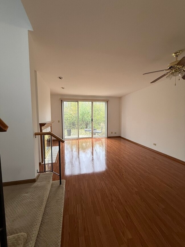 Photo - 545 Peebles Ct