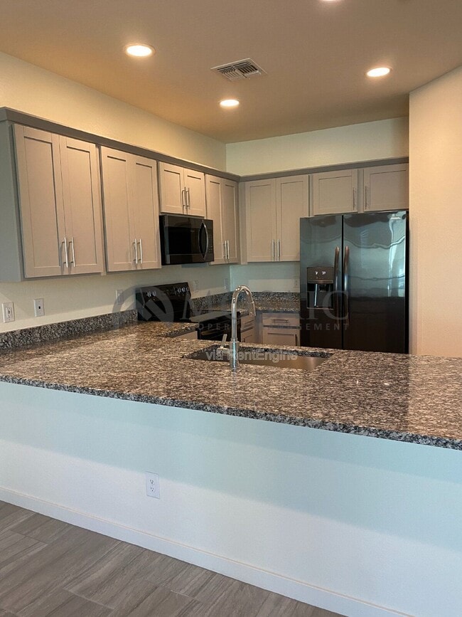 Photo - 4058 E Erie St