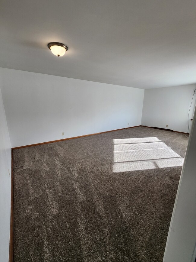 Photo - Swords & Rohmann Unit 706