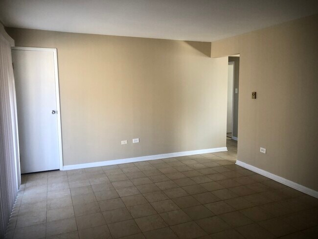 Photo - 6330 W 65th St Unidad 5