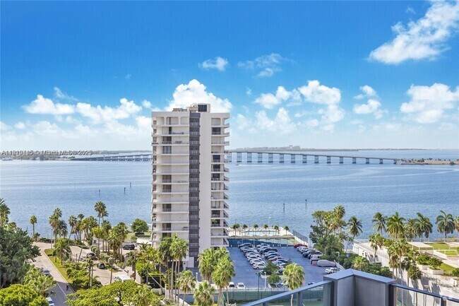 Building Photo - 1451 Brickell Ave Rental