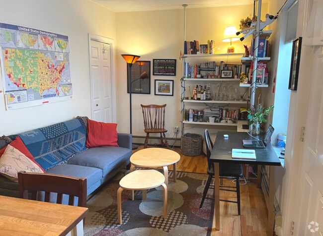 Building Photo - 118 Berkshire St Unit 3C Rental