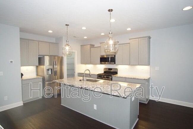 1014 Brookwood Ln