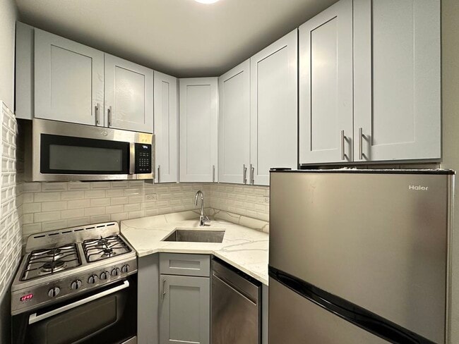 Photo - 510 W Belmont Ave Unidad D3