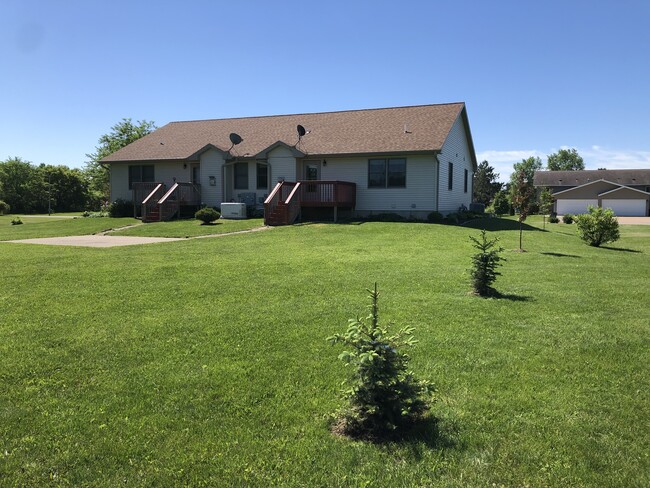 Photo - 1107 Hansen St