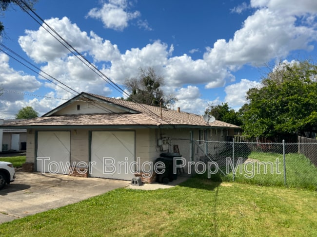 Photo - 8935 Leedy Ln