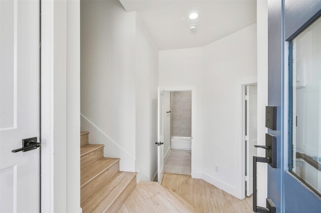 Photo - 104 Tolima Dove St