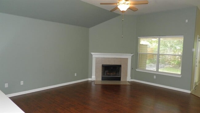Photo - 613 Hickory Run Dr
