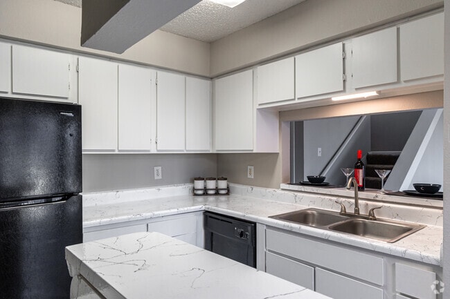 Interior Photo - Greentree Rental