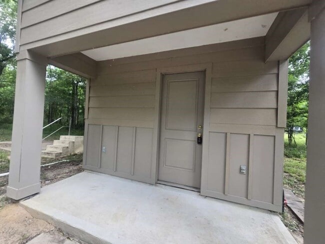 Photo - 667 Miller Dr