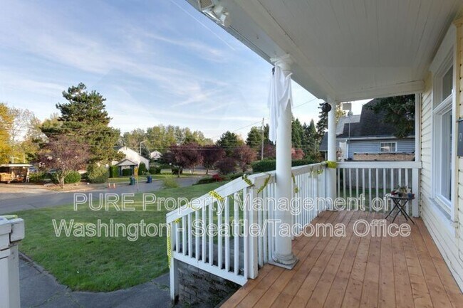 Photo - 3570 E B St Unit B