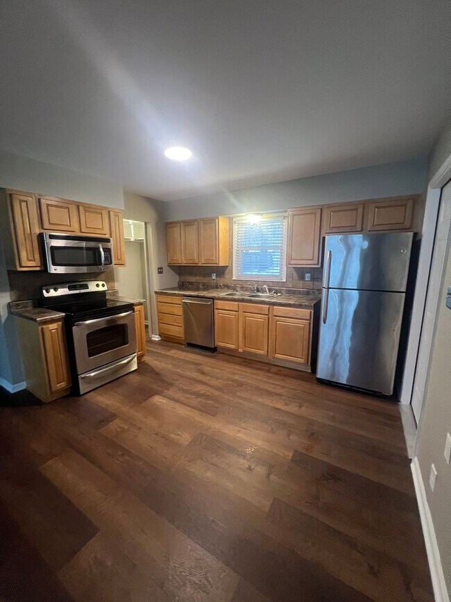 Photo - Coming Soon!! 3 Bedroom 1 Bath Southern View! House