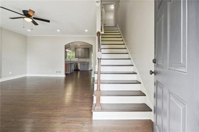 Photo - 425 Hearthstone Way