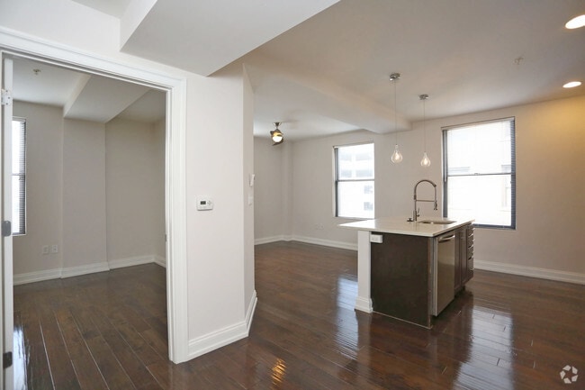1BR,1BA, -645 SF - Stanford