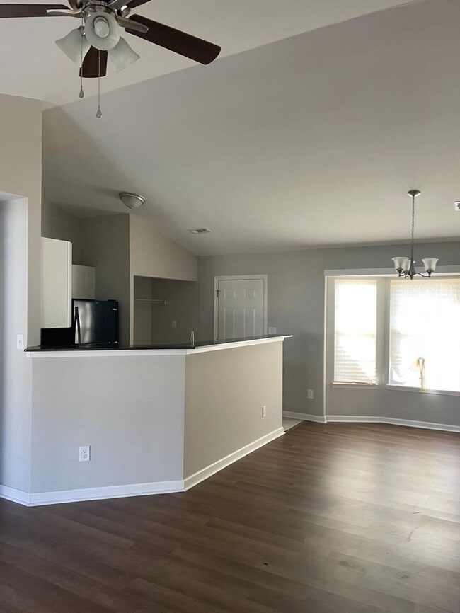 Photo - 6201 Easter Ln