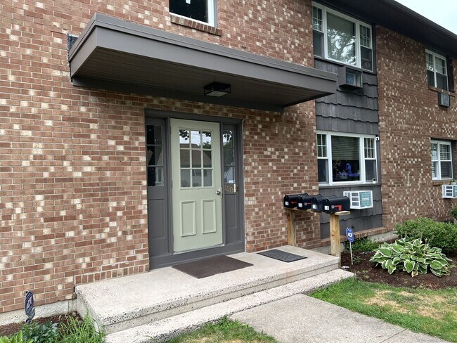 Photo - 100 Silliman St Unit APT 1B