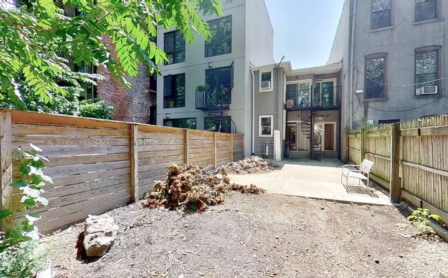 441 Bainbridge St. Unit 1R