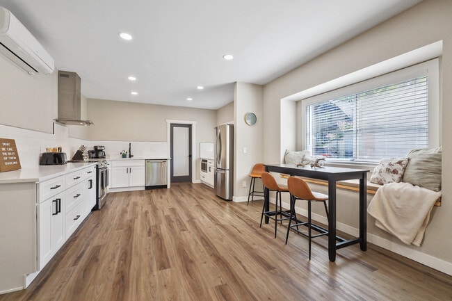 Photo - 1311 S Adams St